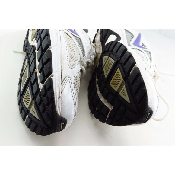 Nike Women Sz 7 M White‎ Lace Up Running Synthetic Shoe - Picture 8 of 8